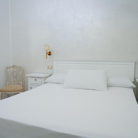 Hotel La Casa In Centro Salerno Zewnętrze zdjęcie