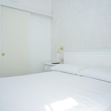 Hotel La Casa In Centro Salerno Zewnętrze zdjęcie